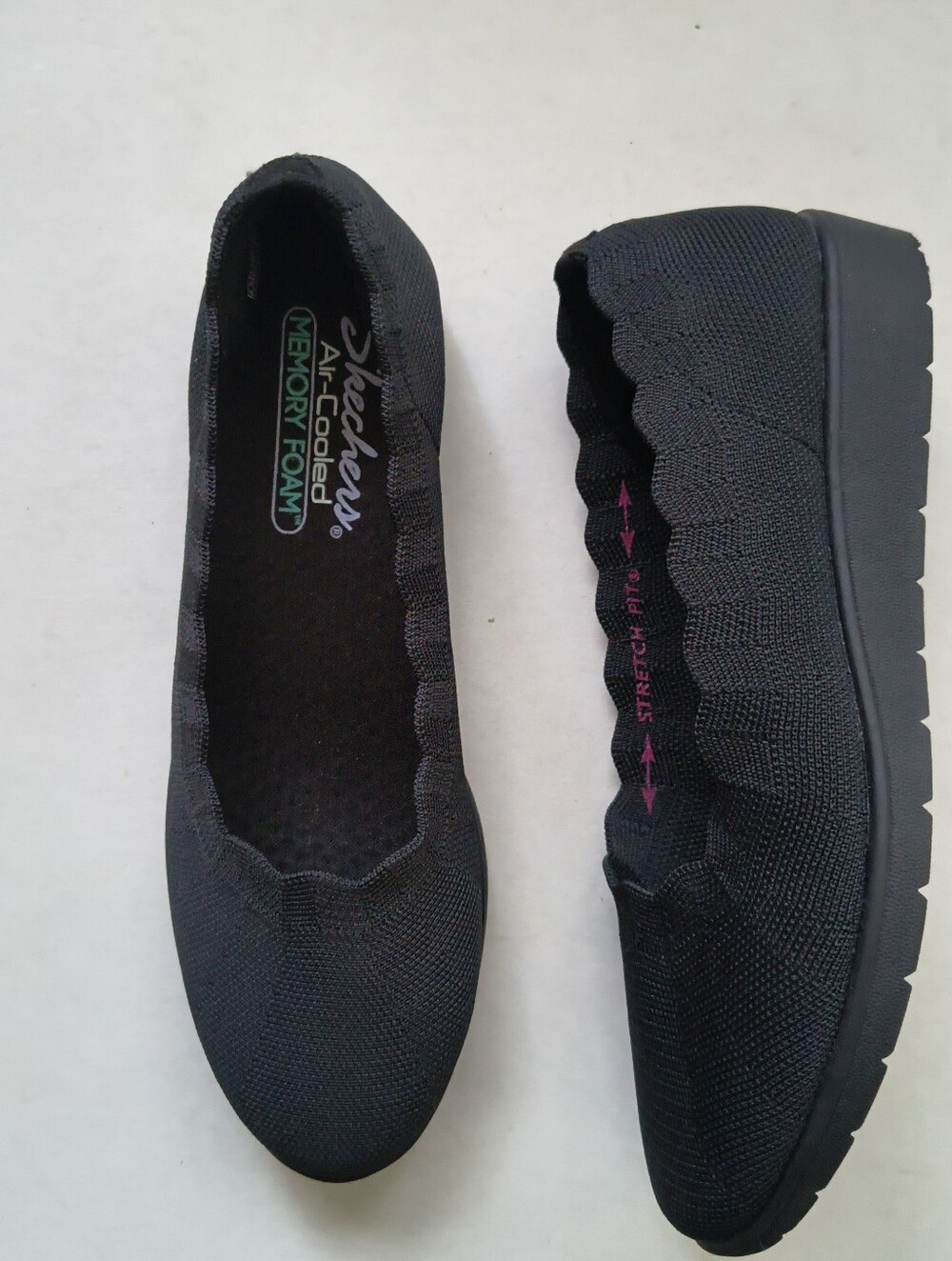Skechers Women's Black Scalloped Stretch Fit Knit Slip-On Flats Cushion Sz 6.5